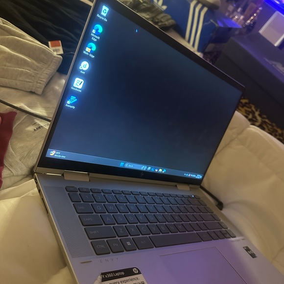 17 in. Silver HP ENVY 2-in-1 360 for sale.